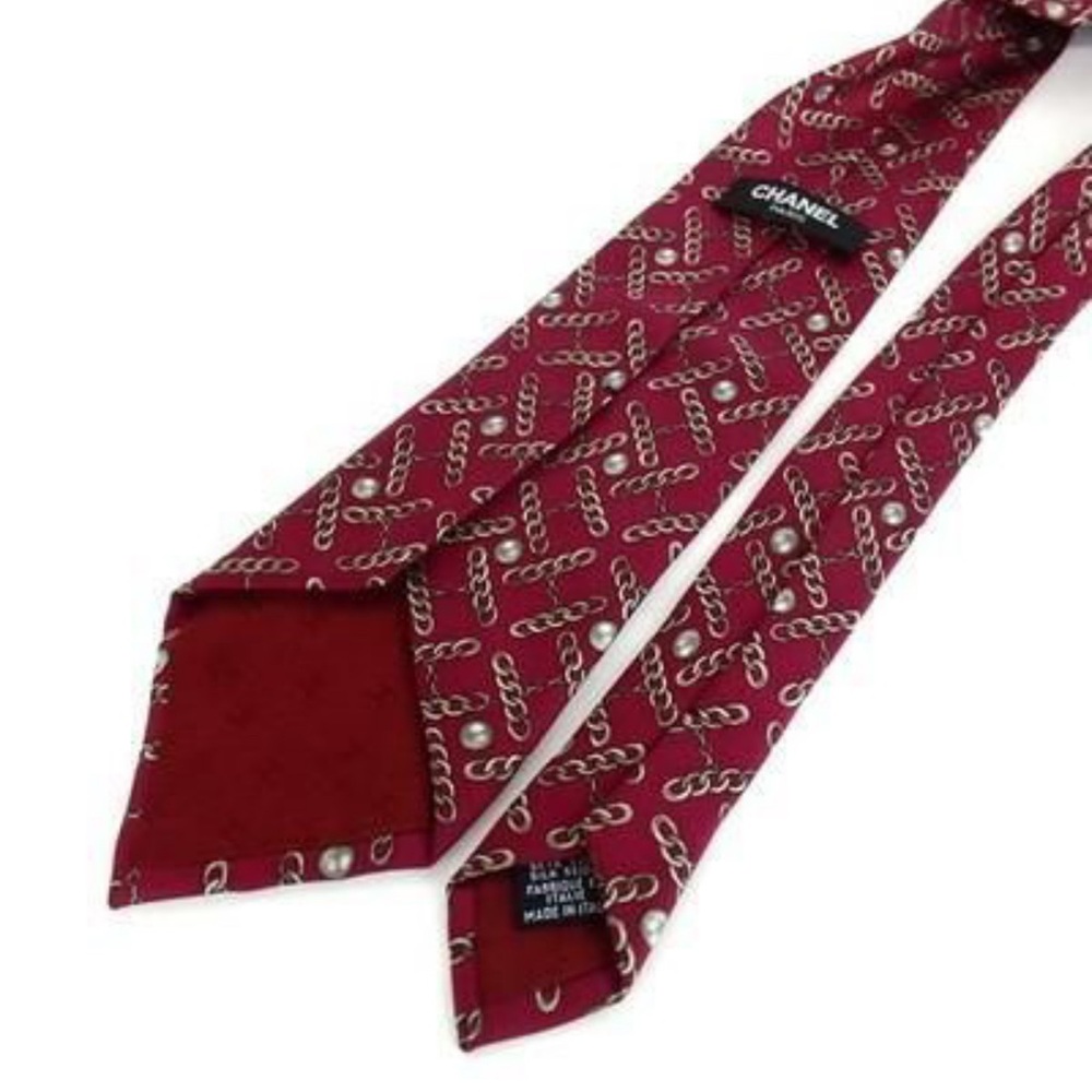 CHANEL Silk Tie with Luxury Pattern; Box available - Picture 6 of 6